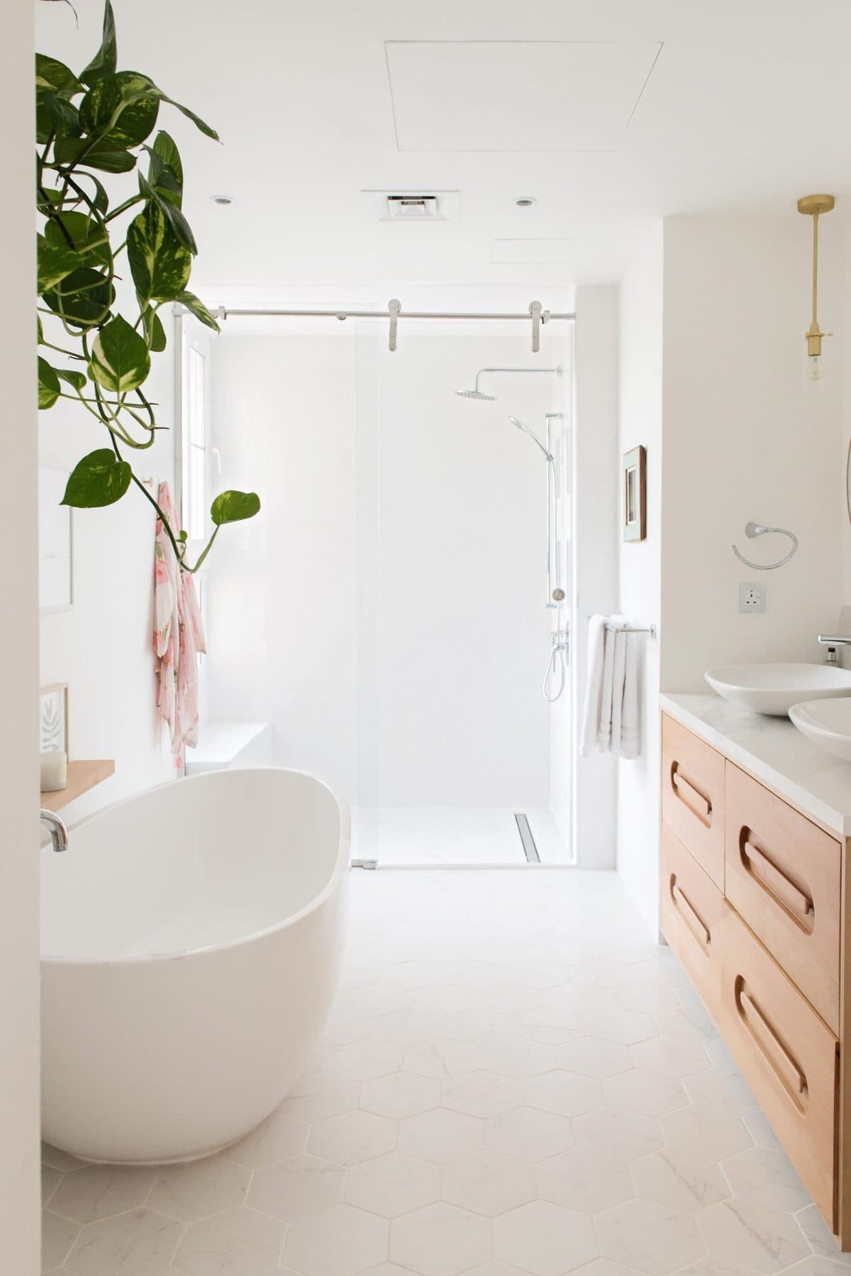 Rénovation complète salle de bain à Auxerre — plomberie et carrelage