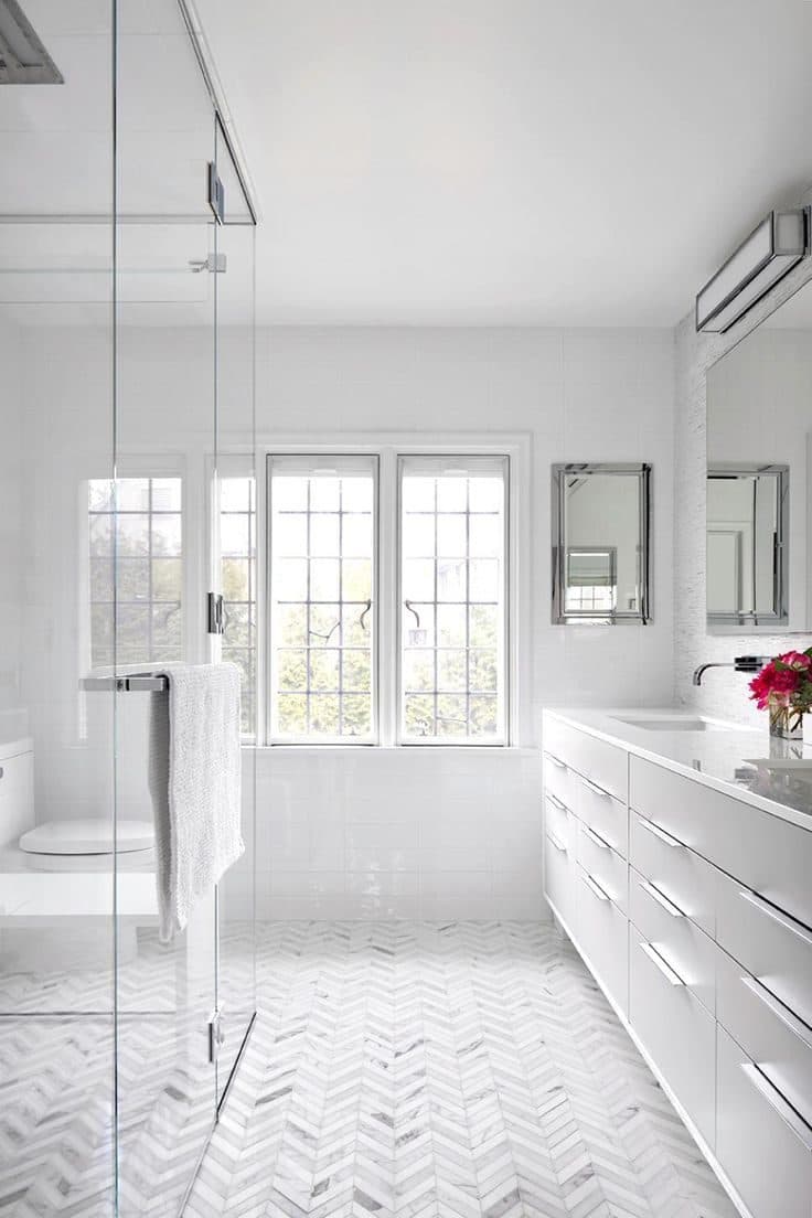 Rénovation salle de bain avec carrelage moderne — Auxerre et environs